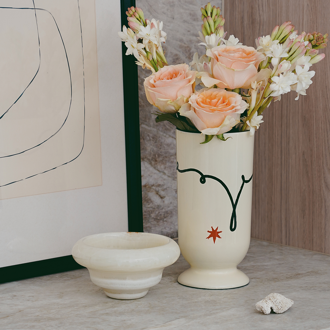 Bouquet Ceramic Vase - Gesture